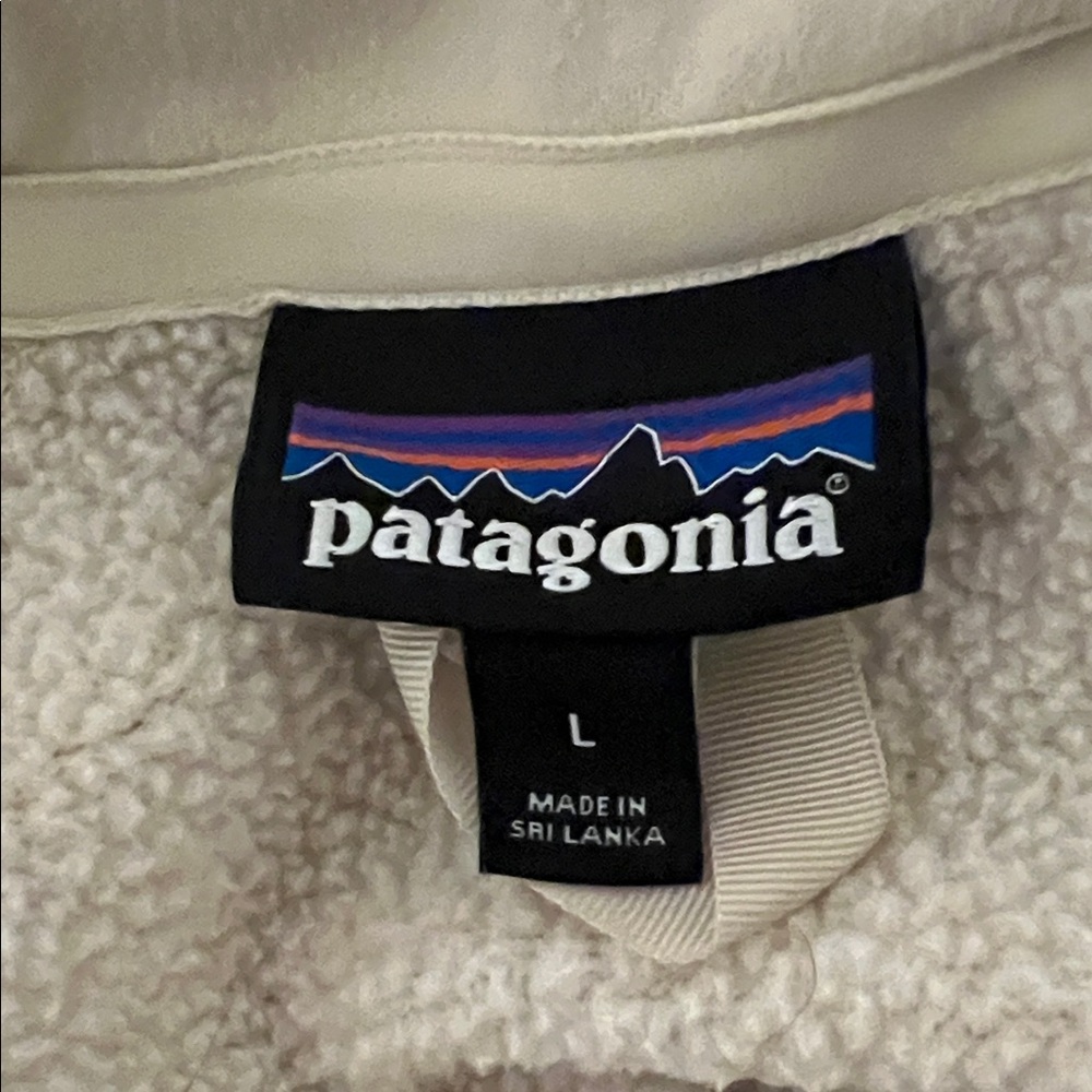 Patagonia Cream Quarter-Zip Fleece Jacket - Picture 3 of 11